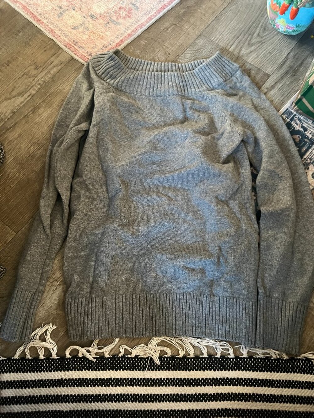 Banana Republic medium gray‎ sweater